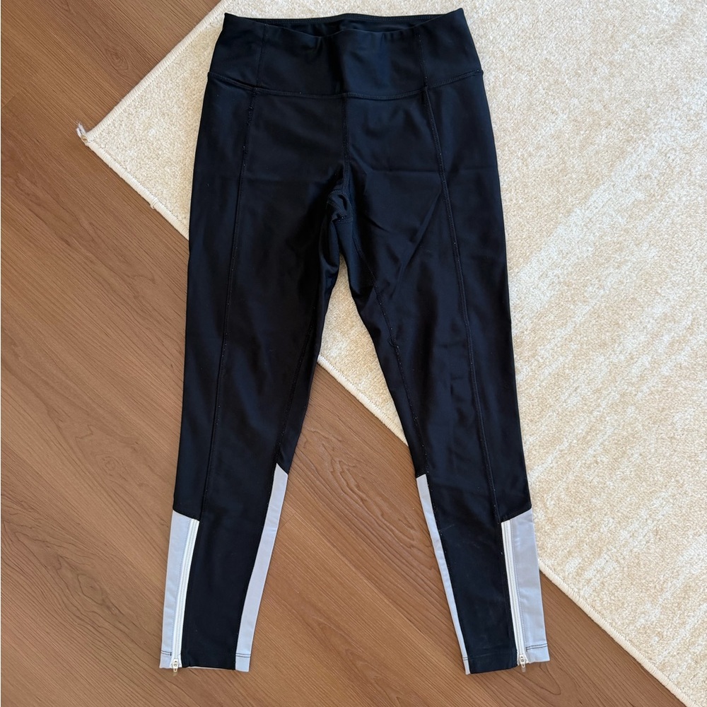 Zella Black Leggings with Subtle Gray Stitching